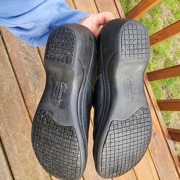 Clarks Grasp Chime Black Leather Slip Resist Slip on Work Clogs Women's Sz 8.5 M - Picture 9 of 15